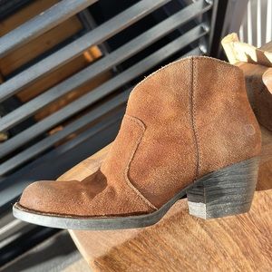 Born genuine leather bootie, rubber sole size 8
